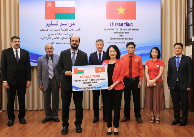 Hội Chữ thập Đỏ tiếp nhận trang thiết bị, vật tư y tế do Oman hỗ trợ ảnh 1