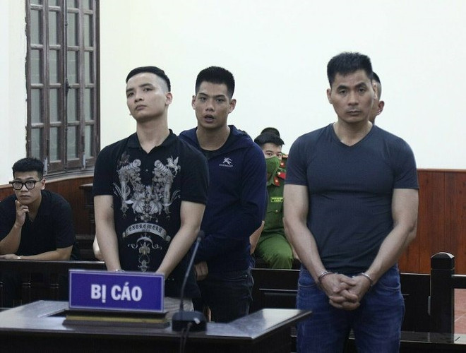Hà Nội: Phạt tù 4 bị cáo bắt giữ, cướp tài sản của nhóm 'cát tặc' ảnh 1