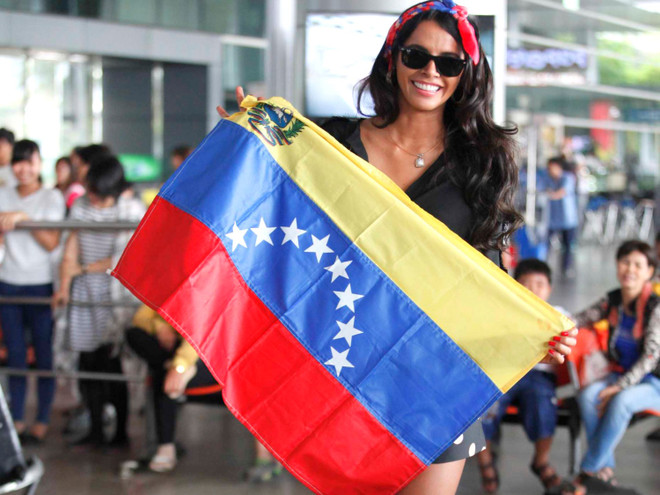 Ngắm nhìn 3 nhan sắc nổi bật trước đêm chung kết Hoa khôi Áo dài ảnh 1