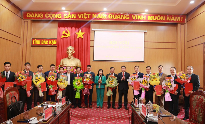Tỉnh Bắc Kạn luân chuyển, điều động, bổ nhiệm nhiều cán bộ ảnh 1