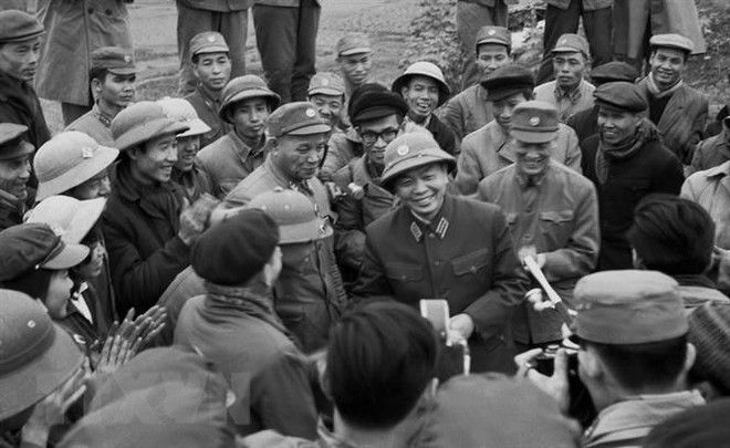 Đại tướng Võ Nguyên Giáp: Vị tướng huyền thoại, văn võ song toàn ảnh 3