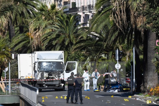 Sáu công dân Italy thiệt mạng trong vụ khủng bố đẫm máu ở Nice ảnh 1