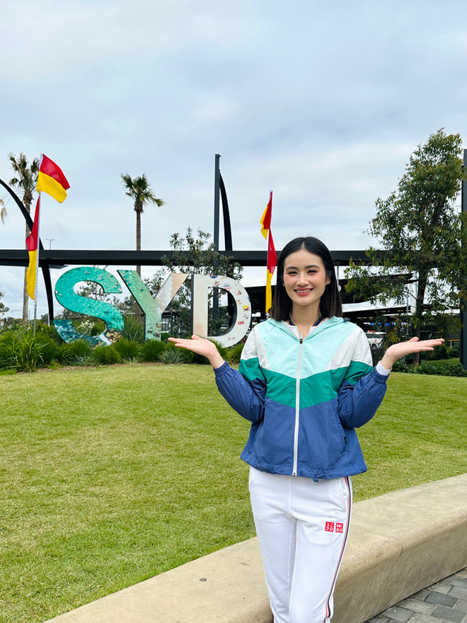 Ý Nhi giản dị trong thời gian theo học ở Australia. (Ảnh: NVCC) HH Y NHI (10).jpg