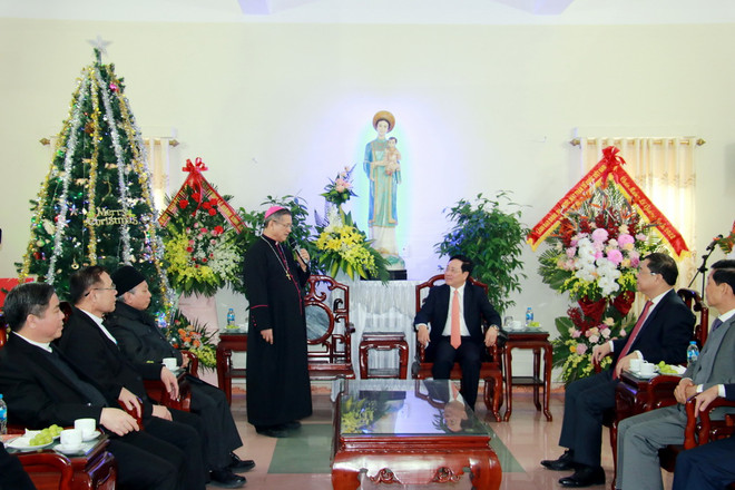 Phó Thủ tướng Phạm Bình Minh thăm Giáo phận Bùi Chu dịp Giáng sinh ảnh 2