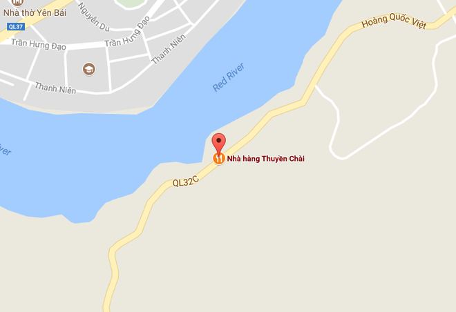 Yên Bái: Xe ôtô lao xuống sông Hồng, hai người trong xe tử vong ảnh 1