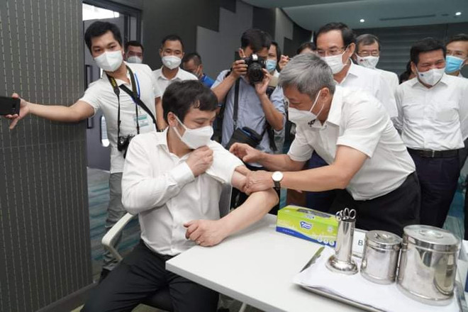 ​Khởi động chiến dịch tiêm chủng vaccine tại Thành phố Hồ Chí Minh ảnh 1