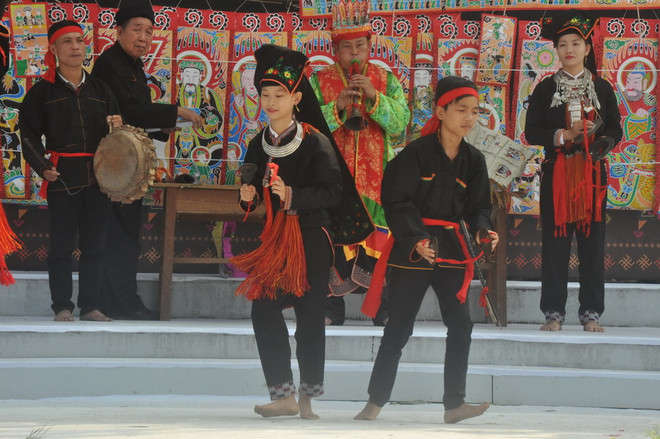 Yên Bái: Độc đáo lễ hội cầu mùa của người Dao đỏ ở Viễn Sơn ảnh 1