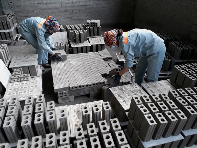 Thủ tướng yêu cầu báo cáo về chính sách sản xuất gạch không nung ảnh 1