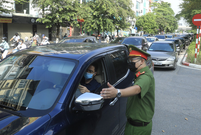 Hà Nội tạo điều kiện cho một số loại phương tiện ra, vào thành phố ảnh 1