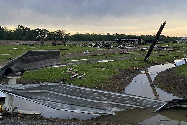 Lốc xoáy quét qua thành phố St. Landry Parish thuộc bang Louisiana. (Nguồn: kpel965.com) Dông lốc nghiêm trọng tại Mỹ khiến ít nhất 2 người thiệt mạng ảnh 1