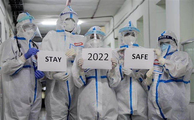 Biến thể Omicron có thể là 'vaccine tự nhiên' giúp chấm dứt COVID-19 ảnh 2