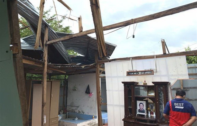 Mưa dông làm sập, tốc mái hàng chục căn nhà ở thành phố Cần Thơ ảnh 1