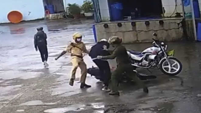 Bộ Công an: Xử lý nghiêm vụ cảnh sát Sóc Trăng đánh hai thiếu niên ảnh 1