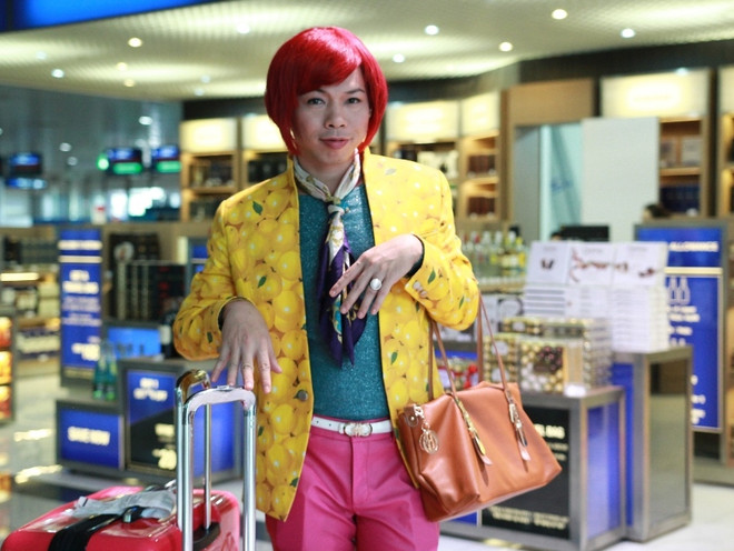 Thái Hòa với tóc hồng bồng bềnh múa cột trong phim hài “Để Hội tính” ảnh 1