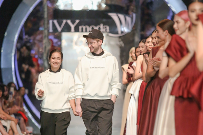 IVY moda Thu Đông 2018: Cuộc giao thoa giữa cổ điển châu Âu-đương đại ảnh 1