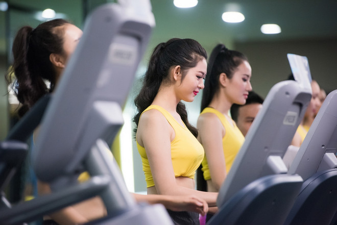 Thí sinh Hoa hậu Việt Nam đua nhau đấu boxing để giữ dáng ảnh 13