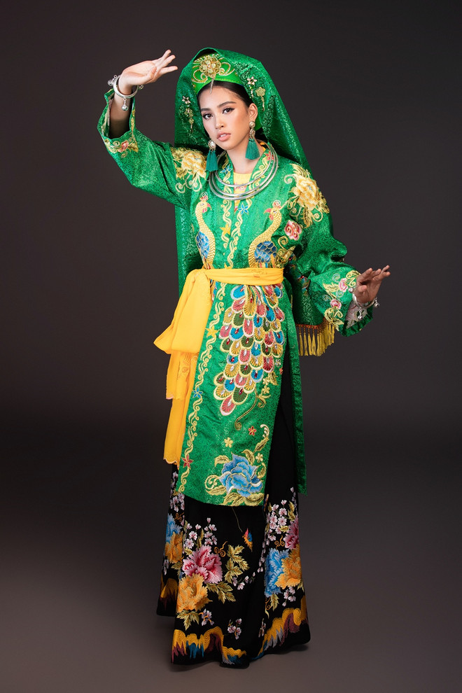 Hoa hậu Tiểu Vy múa 'Cô Đôi thượng ngàn' trên sân khấu Miss World ảnh 2