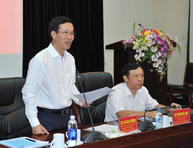 Ông Võ Văn Thưởng, Uỷ viên Bộ Chính trị, Bí thư Trung ương Đảng, Trưởng ban Tuyên giáo Trung ương, Trưởng ban chỉ đạo công tác thông tin Đối ngoại phát biểu tại hội nghị. (Ảnh: Phạm Kiên/TTXVN) Nâng cao chất lượng dự báo trong công tác thông tin đối ngoại ảnh 1