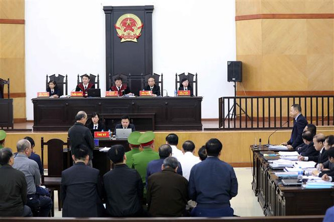 Xét xử hai nguyên lãnh đạo Đà Nẵng: Hai bị cáo xin thay đổi tội danh ảnh 2