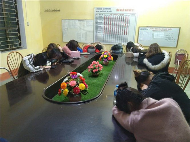 Đề nghị khởi tố vụ án tàng trữ trái phép ma túy trong quán karaoke ảnh 1