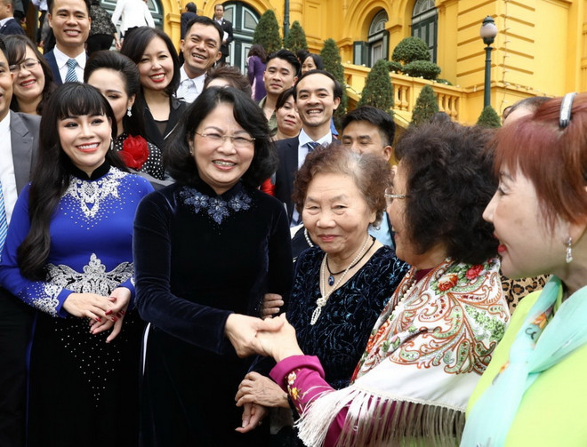 Phó Chủ tịch nước gặp mặt, tri ân những tấm lòng vàng năm 2019 ảnh 1