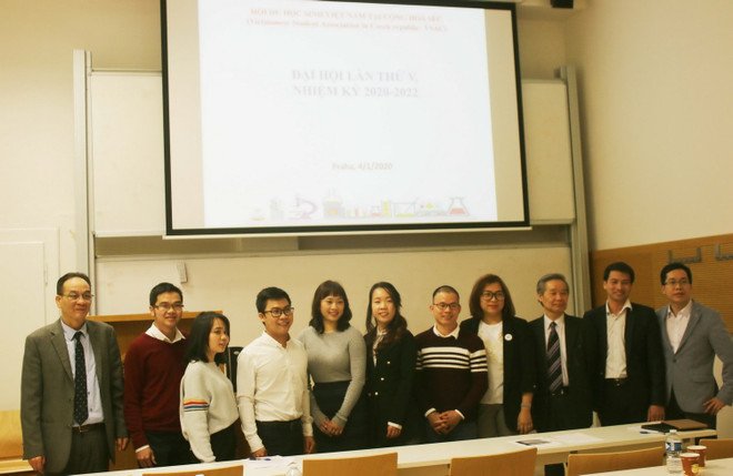 Hội thảo nghiên cứu khoa học hội tụ trí thức trẻ Việt Nam tại Séc ảnh 3