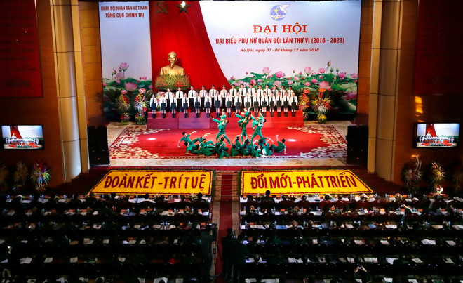 Chương trình văn nghệ chào mừng đại hội. (Ảnh: An Đăng/TTXVN) Xây dựng phụ nữ quân đội "bốn tốt" đáp ứng yêu cầu nhiệm vụ ảnh 1