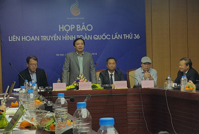 Quang cảnh buổi họp báo. (Ảnh: Trần Khôi/Vietnam+) Liên hoan Truyền hình toàn quốc lần thứ 36 diễn ra tại Lào Cai ảnh 1