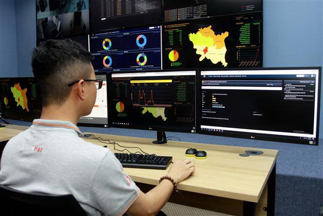 Quang cảnh Trung tâm điều hành an ninh mạng SOC tỉnh Thái Bình. (Ảnh: Thế Duyệt/TTXVN) Khai trương mô hình kiểu mẫu đầu tiên về đảm bảo an ninh mạng ảnh 1