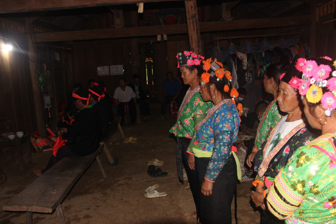 Lễ cúng dòng họ của người Mông trắng - Di sản Phi vật thể Quốc gia ảnh 2