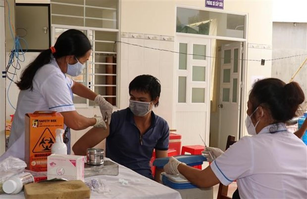 Bình Phước chuẩn bị tình huống điều trị 20.000 ca mắc COVID-19 ảnh 1