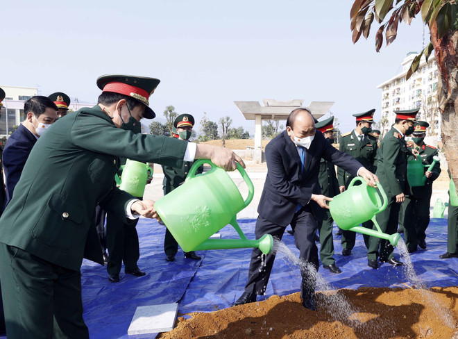 Chủ tịch nước thăm và làm việc tại Trường Sỹ quan Chính trị ảnh 14