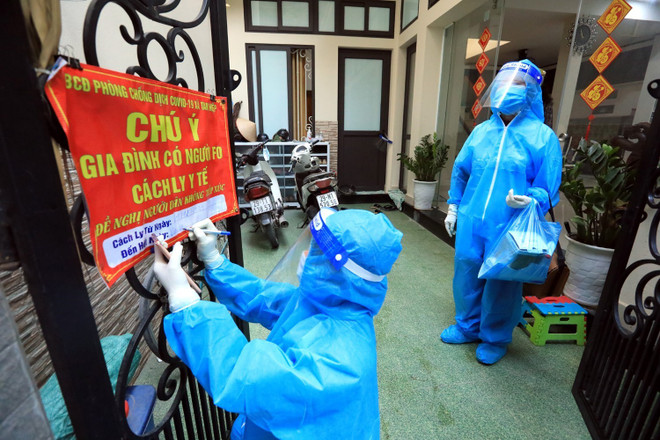 COVID-19: Số ca F0 tăng vọt, Hà Nội lập tổ hỗ trợ theo dõi F0 tại nhà ảnh 11