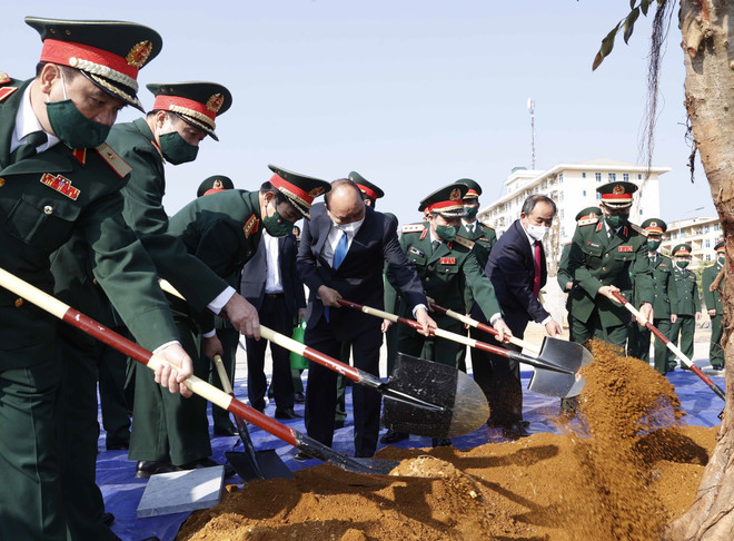 Chủ tịch nước thăm và làm việc tại Trường Sỹ quan Chính trị ảnh 15