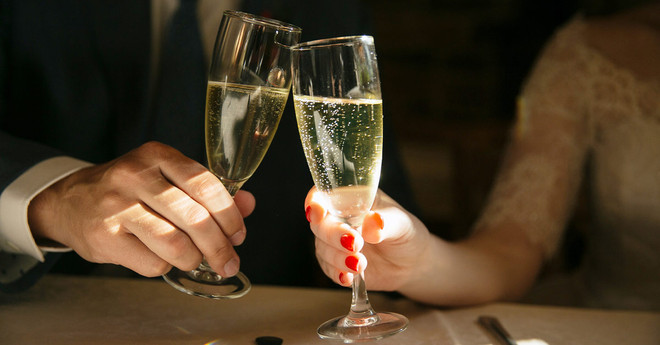 Vượt bitcoin, rượu champagne trở thành loại tài sản tăng giá mạnh nhất ảnh 1