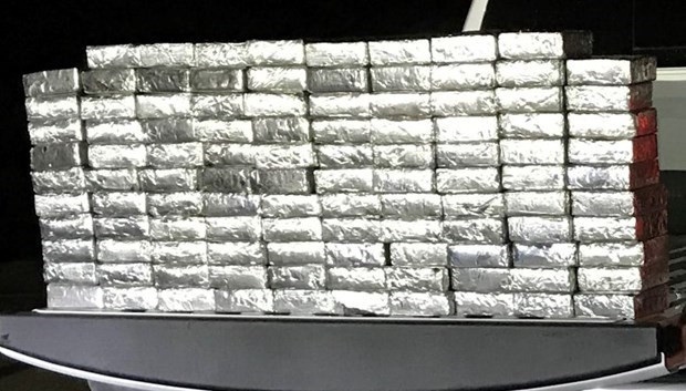 Cảnh sát Lào thu giữ số lượng lớn tiền chất ma túy ảnh 1