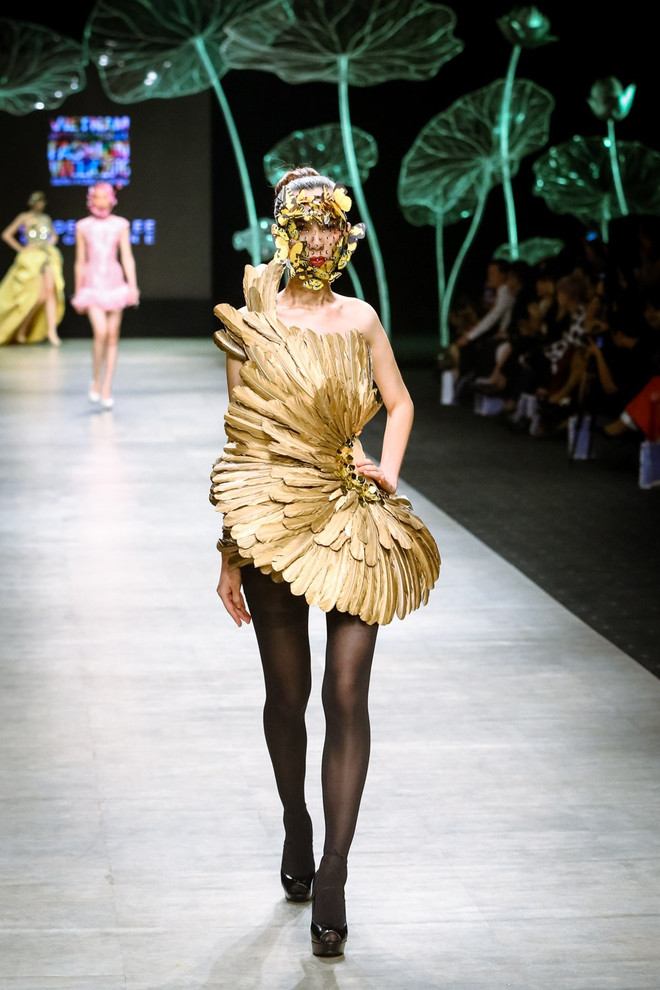 Tuần thời trang quốc tế Việt Nam thu hút các nhà thiết kế nổi tiếng ảnh 2