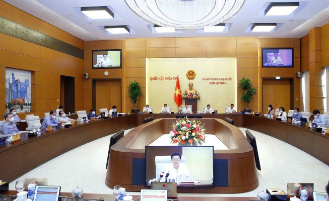 Quang cảnh Phiên họp. (Ảnh: Doãn Tấn/TTXVN) Chú trọng giám sát chất lượng công tác xây dựng, phê duyệt quy hoạch ảnh 1