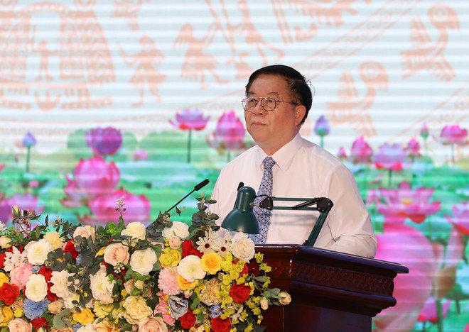 Bí thư Trung ương Đảng, Trưởng Ban Tuyên giáo Trung ương Nguyễn Trọng Nghĩa phát biểu. (Ảnh: Tạ Toàn/TTXVN) ttxvn_truong ban tuyen giao 2.jpg