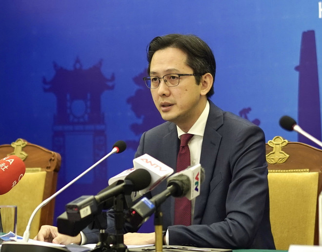 Thứ trưởng Bộ Ngoại giao Đỗ Hùng Việt chủ trì họp báo. (Ảnh: Quỳnh Anh/TTXVN phát) ttxvn_thu truong do hung viet 1.jpg