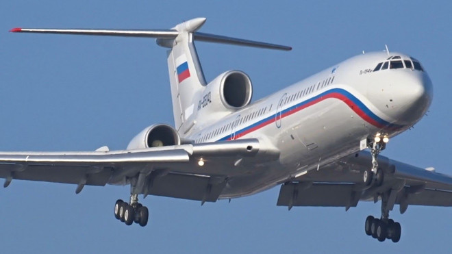 Một chiếc Tu-154. (Nguồn: YouTube) Quan chức Nga loại trừ yếu tố khủng bố trong vụ rơi máy bay Tu-154 ảnh 1