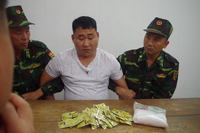 Bắt giữ đối tượng người Trung Quốc vận chuyển ma túy vào Việt Nam ảnh 1