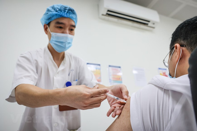 Ảnh minh họa. (Nguồn: Vietnam+) Ngày 12/4: Số ca mắc mới COVID-19 tiếp tục gia tăng, 9 ca phải thở ôxy ảnh 1