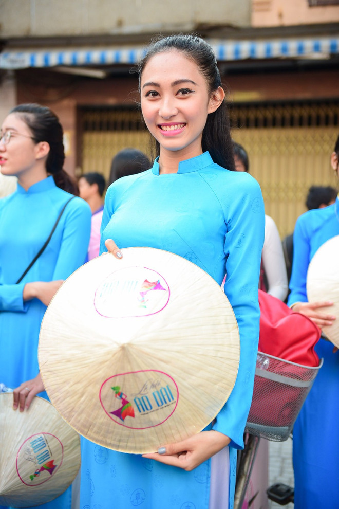 Hành trình xe đạp "Áo dài Việt-Du lịch Việt" quảng bá vẻ đẹp Việt Nam ảnh 16