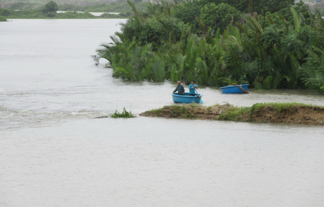 Mưa to gây ngập lụt, sạt lở đường giao thông tại Ninh Thuận ảnh 1