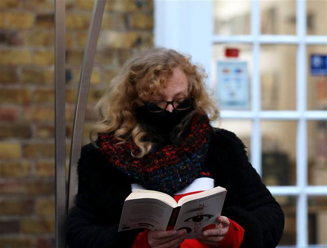 Số ca tử vong vì COVID-19 tại Vương quốc Anh vượt ngưỡng 150.000 ảnh 1