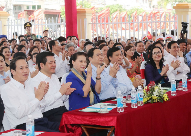 Chủ tịch Quốc hội dự Ngày hội Đại đoàn kết toàn dân tộc tại Thái Bình ảnh 1