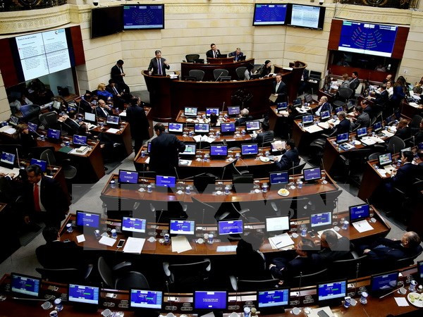 Phiên họp của Thượng viện Colombia ngày 29/11. (Nguồn: EPA/TTXVN) Điện mừng Quốc hội lưỡng viện Colombia thông qua hiệp định hòa bình ảnh 1