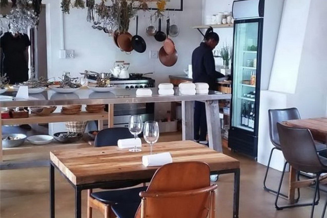 Nhà hàng đơn sơ tại Nam Phi bất ngờ nhận giải tốt nhất thế giới ảnh 1