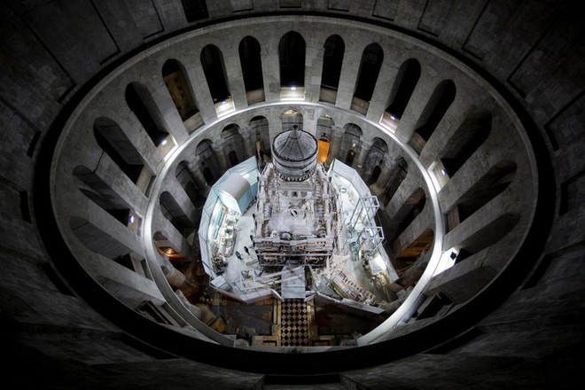 Lăng mộ của Chúa Jesus mở cửa trở lại sau 9 tháng trùng tu ảnh 1